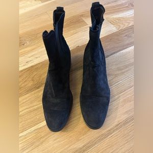 Tod’s Black Suede Chelsea Boot Sz 6.5 $orig $680